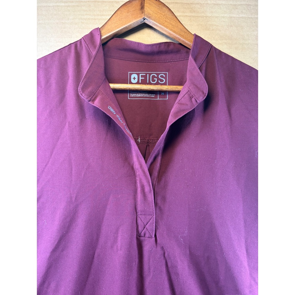 FIGS Womens M Burgundy Dolman Scrub Top Side Pockets‎ Stretch Medical Uniform